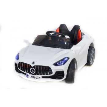 Автомобиль Mercedes Benz sport 6412 Белый