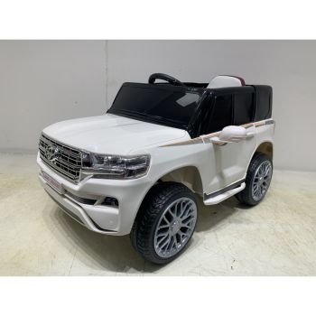 Джип Toyota LC200 2688 Белый