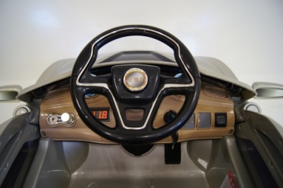 Электромобиль BMW O 002 OO Vip серебристый