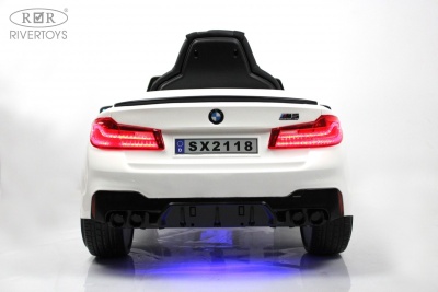 Детский электромобиль BMW M5 Competition (A555MP) белый