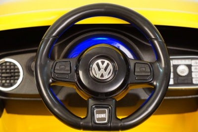 Детский электромобиль Volkswagen Juke (Т001ТТ) желтый