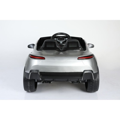 Автомобиль BMW i7 9381 Серебро краска