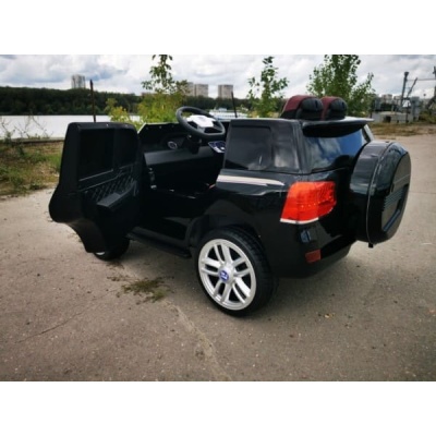 Джип Land Cruiser 4651 Черный краска
