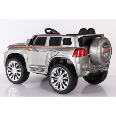 Джип Toyota LC300 3818 Серебро краска